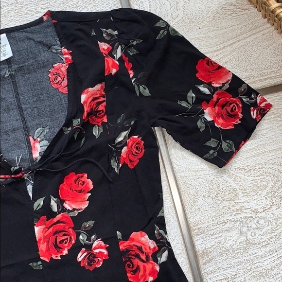 BP x Claudia Sulewski Black Rose print top New - Picture 7 of 11